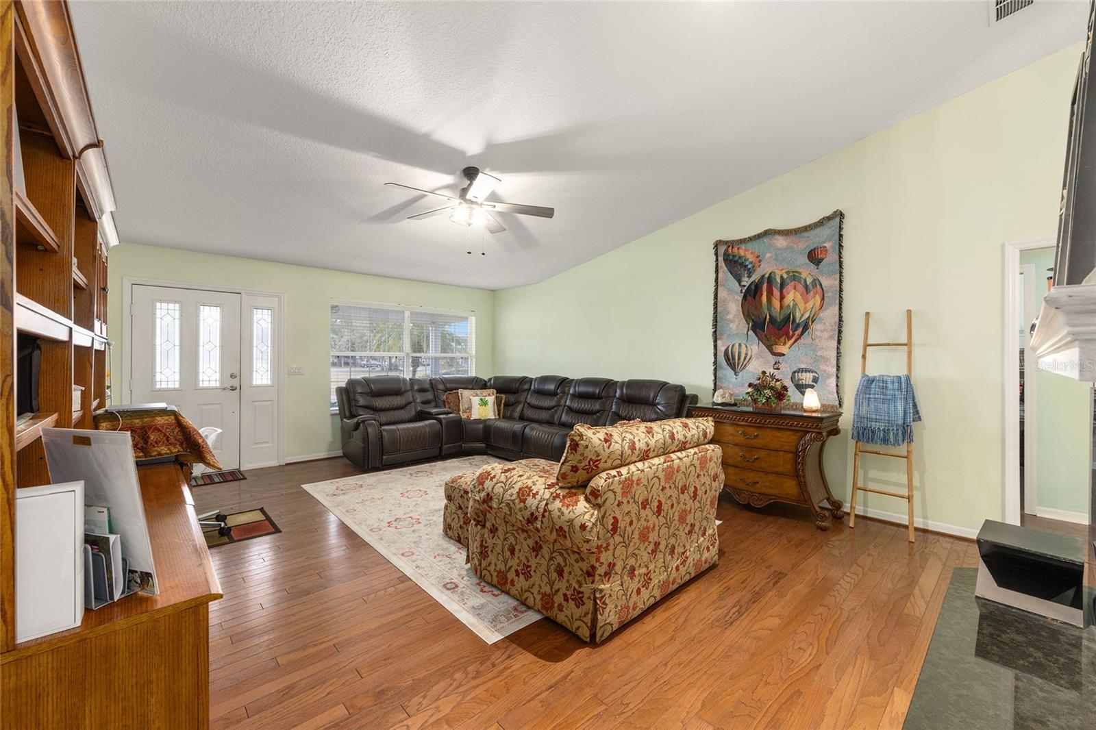 Image 13 of 36 For 925 Beverly Harbors Drive