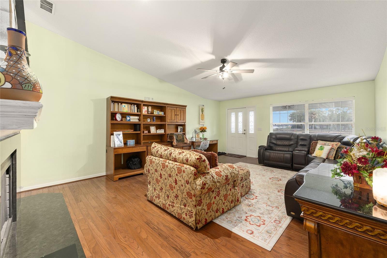 Image 15 of 36 For 925 Beverly Harbors Drive