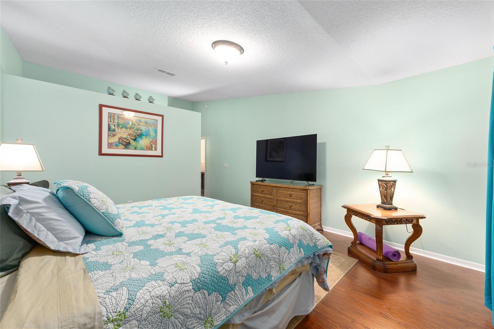 Image 18 of 36 For 925 Beverly Harbors Drive