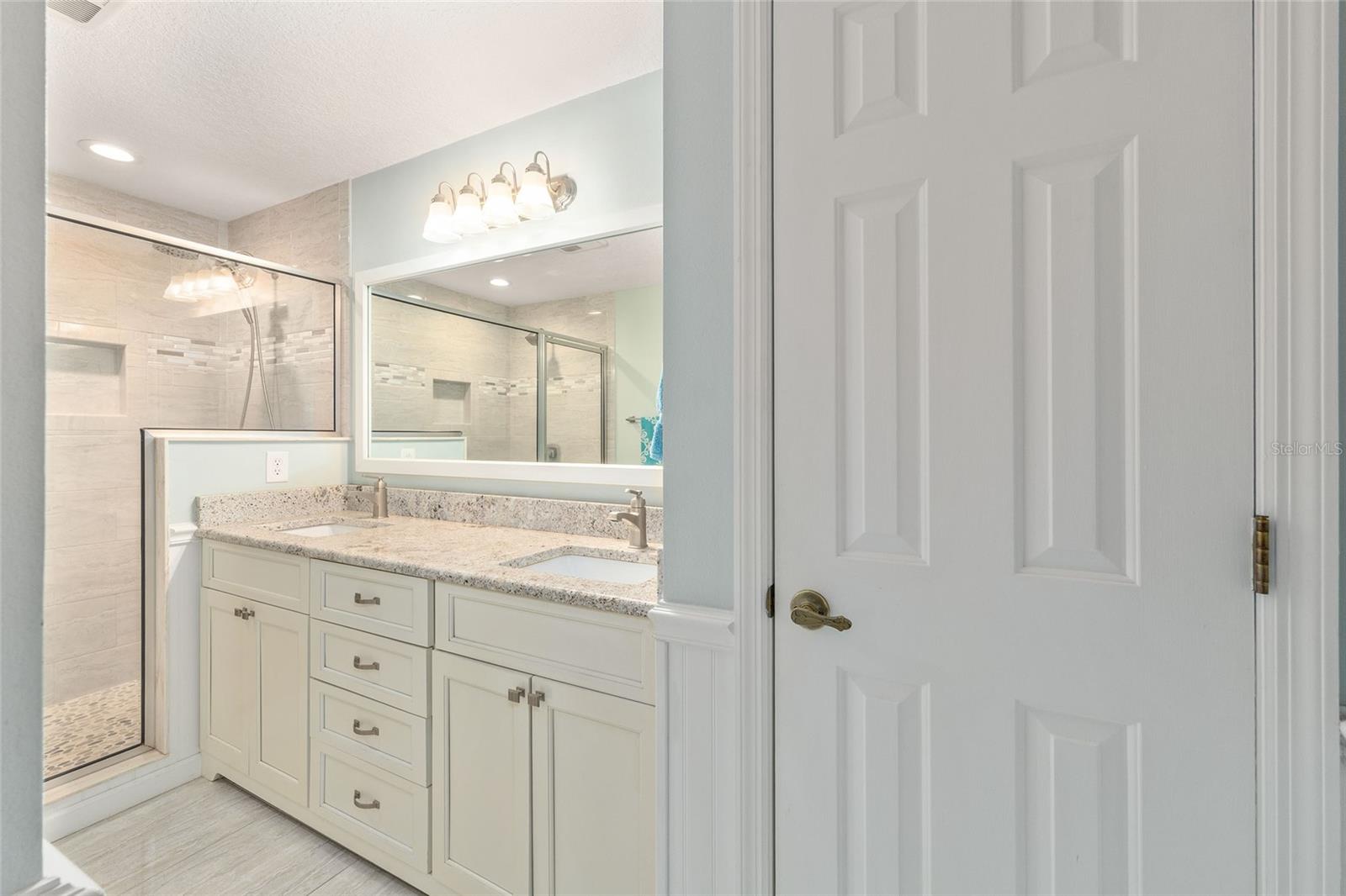 Image 20 of 36 For 925 Beverly Harbors Drive