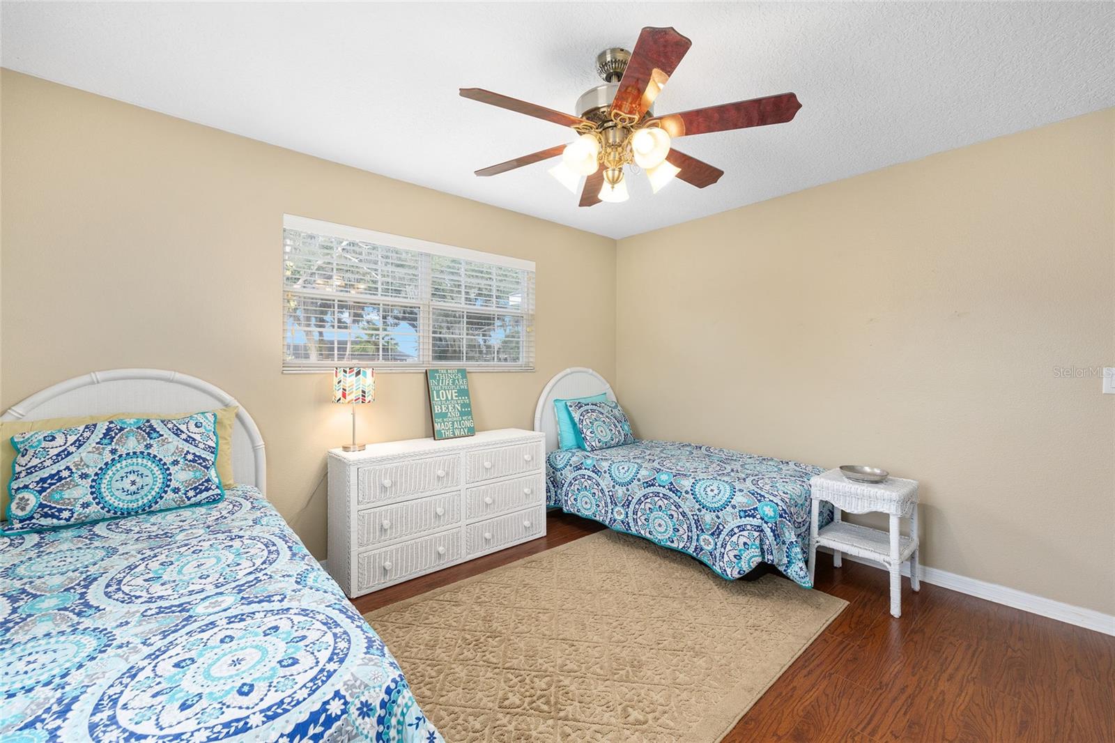 Image 29 of 36 For 925 Beverly Harbors Drive