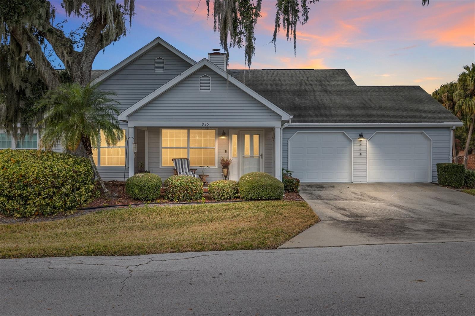 Image 3 of 36 For 925 Beverly Harbors Drive