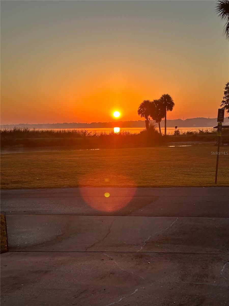 Image 5 of 36 For 925 Beverly Harbors Drive