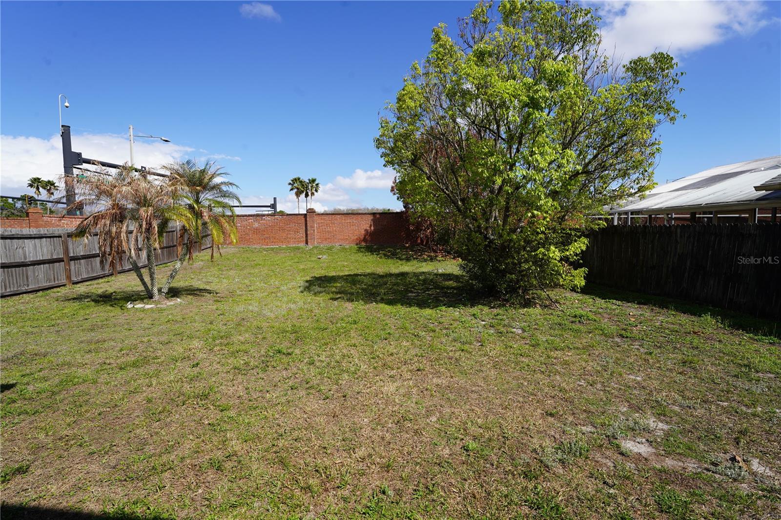 Image 17 of 18 For 633 Cypress Tree Court