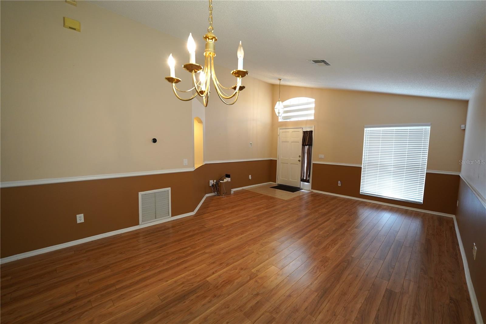 Image 3 of 18 For 633 Cypress Tree Court