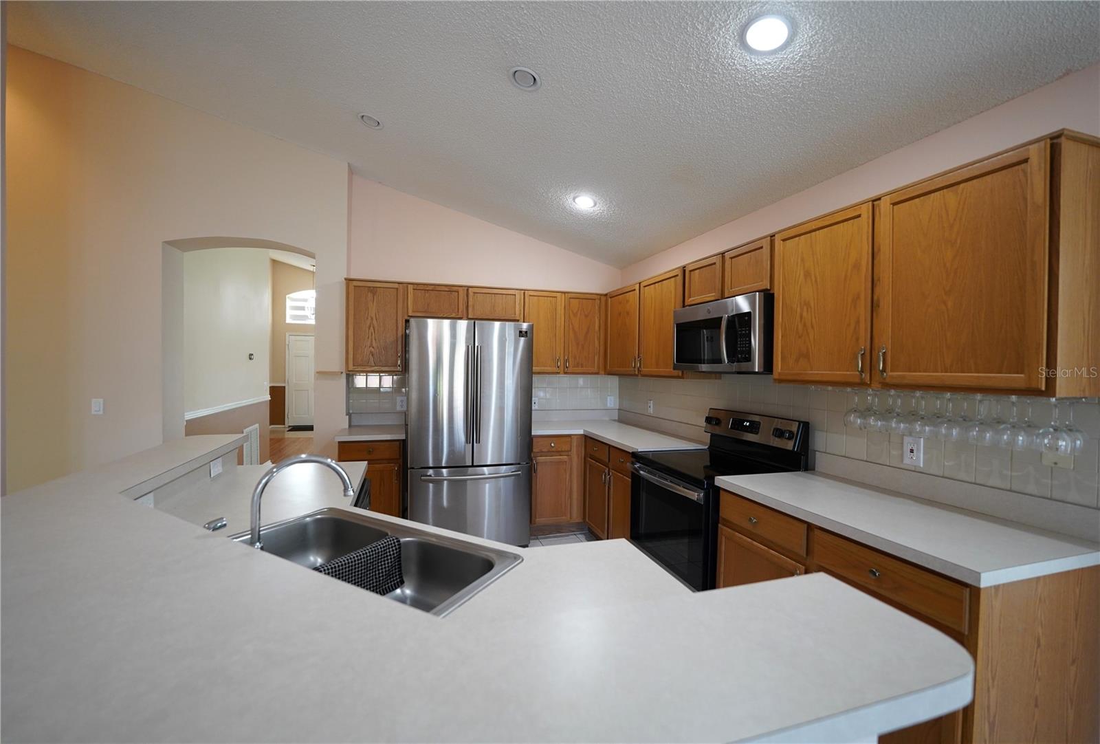 Image 5 of 18 For 633 Cypress Tree Court