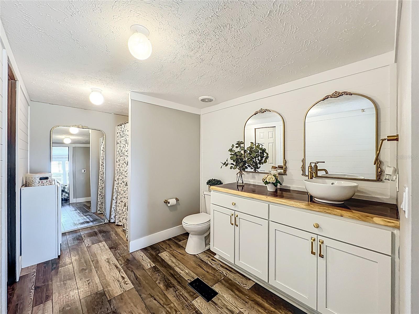 Image 18 of 47 For 8507 Strawberry Fields Court