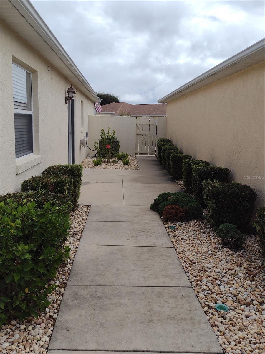 Image 29 of 30 For 1116 San Bernardo Road