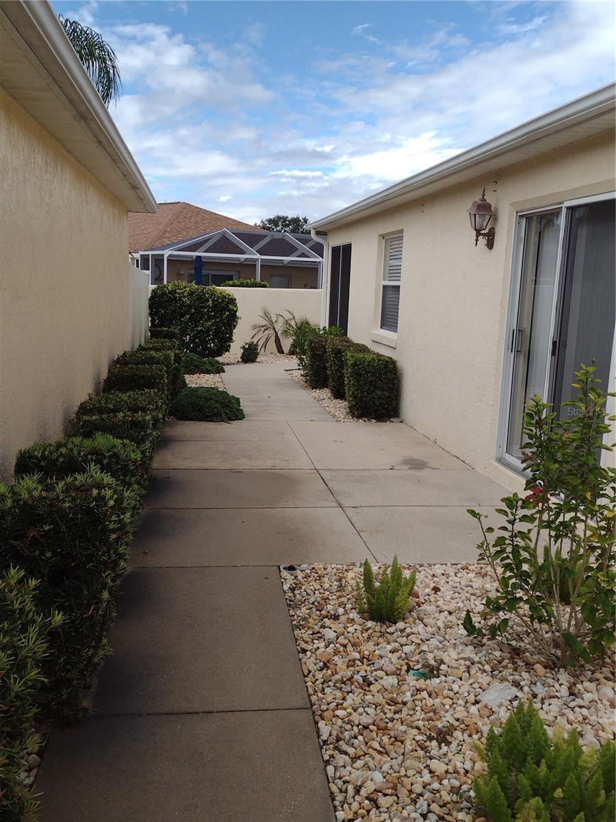 Image 4 of 30 For 1116 San Bernardo Road