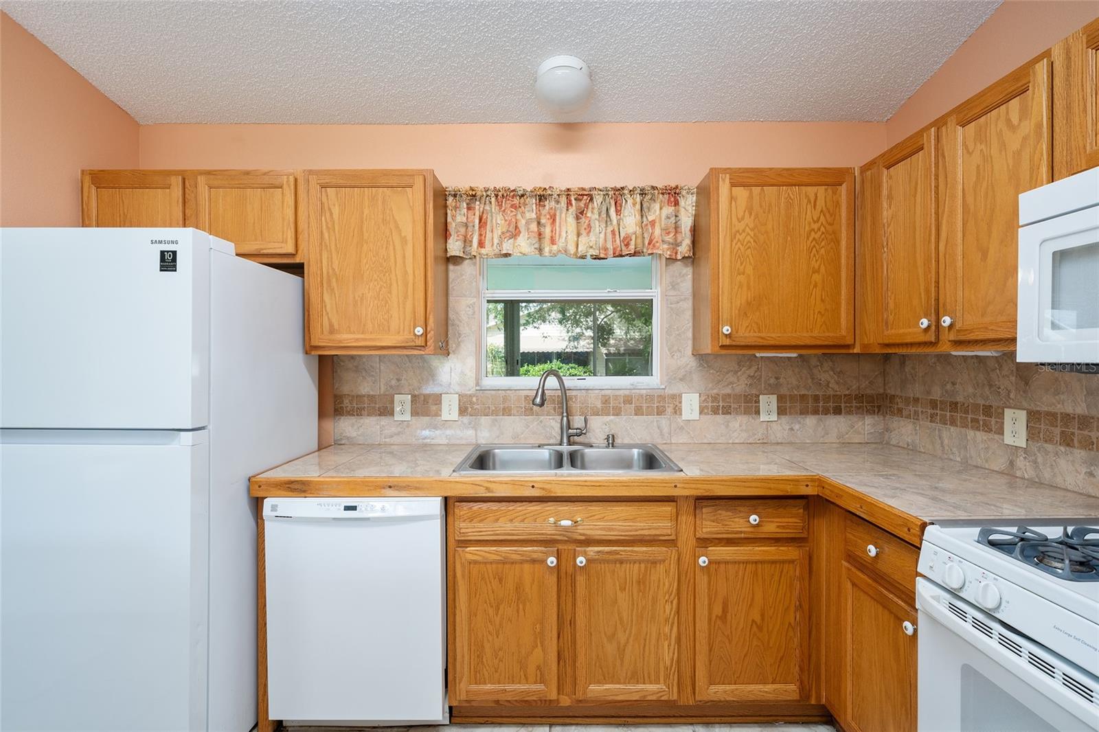 Image 16 of 48 For 17870 92nd Amory Avenue