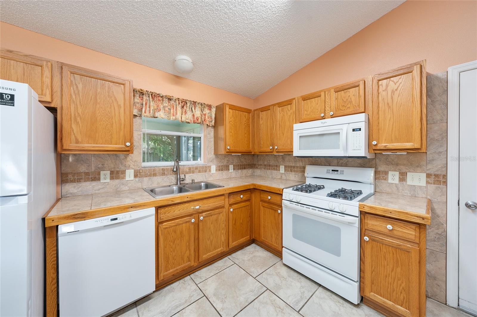 Image 18 of 48 For 17870 92nd Amory Avenue