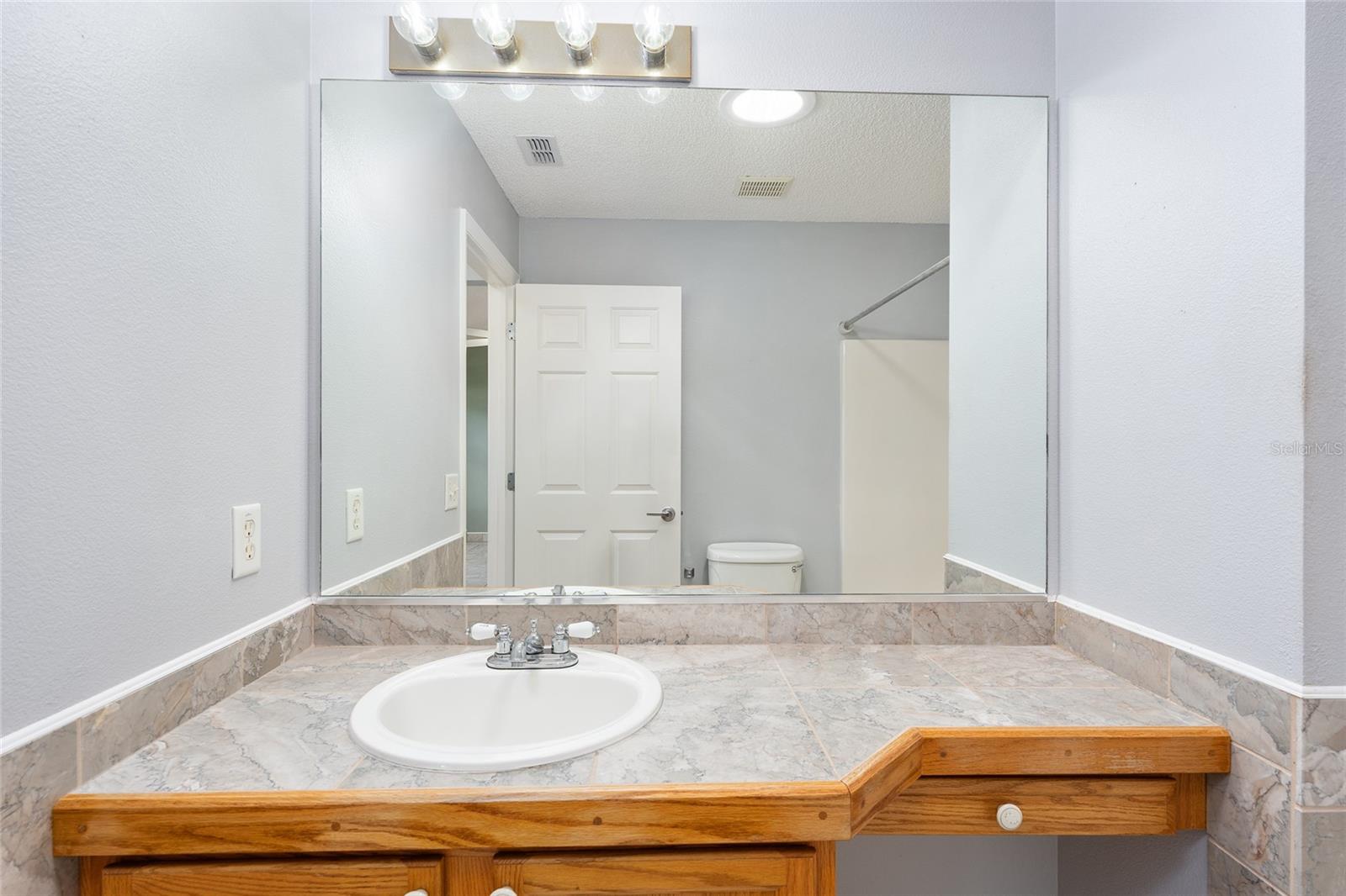 Image 37 of 48 For 17870 92nd Amory Avenue