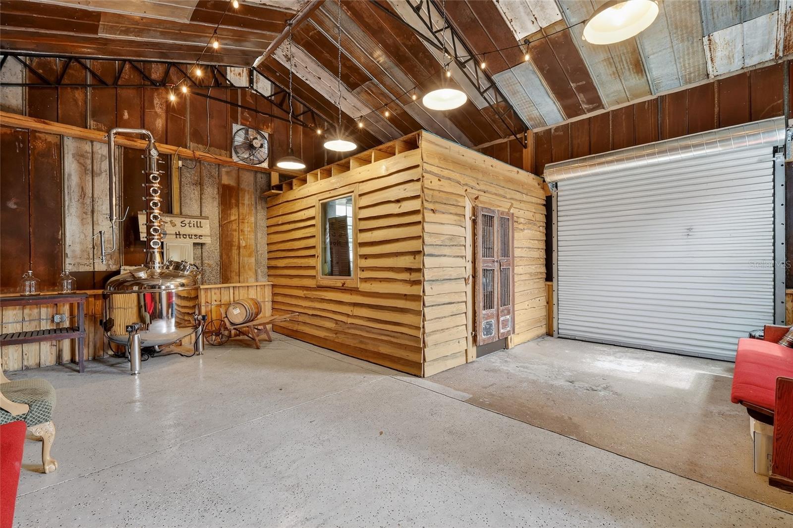 Image 11 of 28 For 26921 Bloomfield Avenue