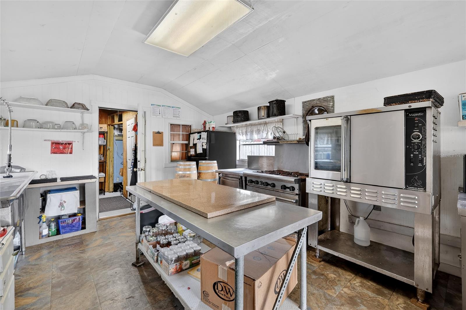 Image 17 of 28 For 26921 Bloomfield Avenue