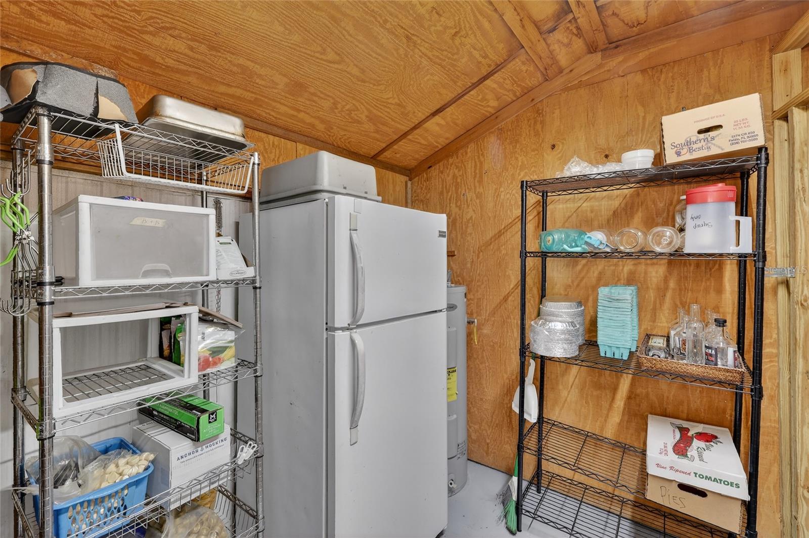 Image 21 of 28 For 26921 Bloomfield Avenue