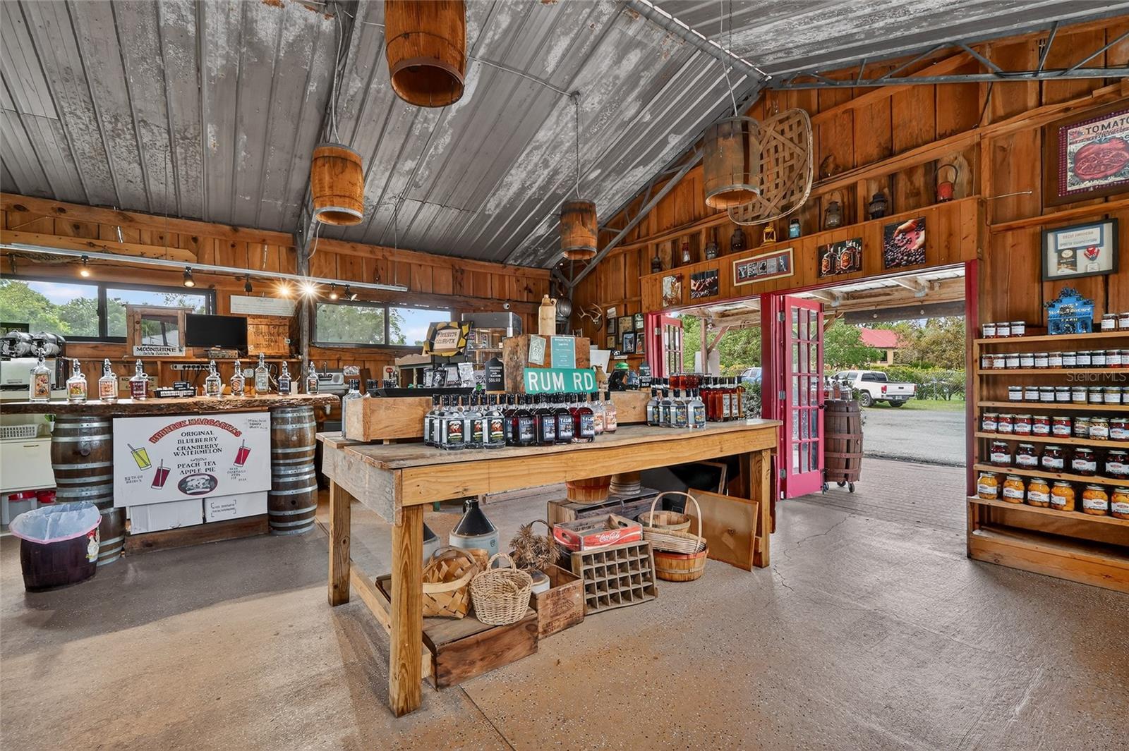 Image 8 of 28 For 26921 Bloomfield Avenue