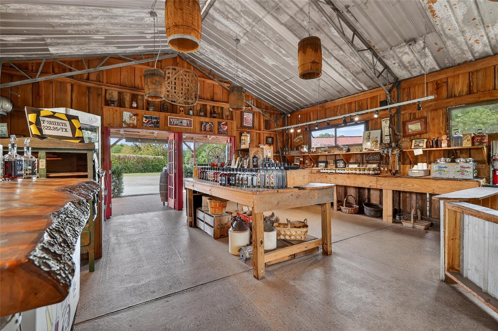 Image 9 of 28 For 26921 Bloomfield Avenue