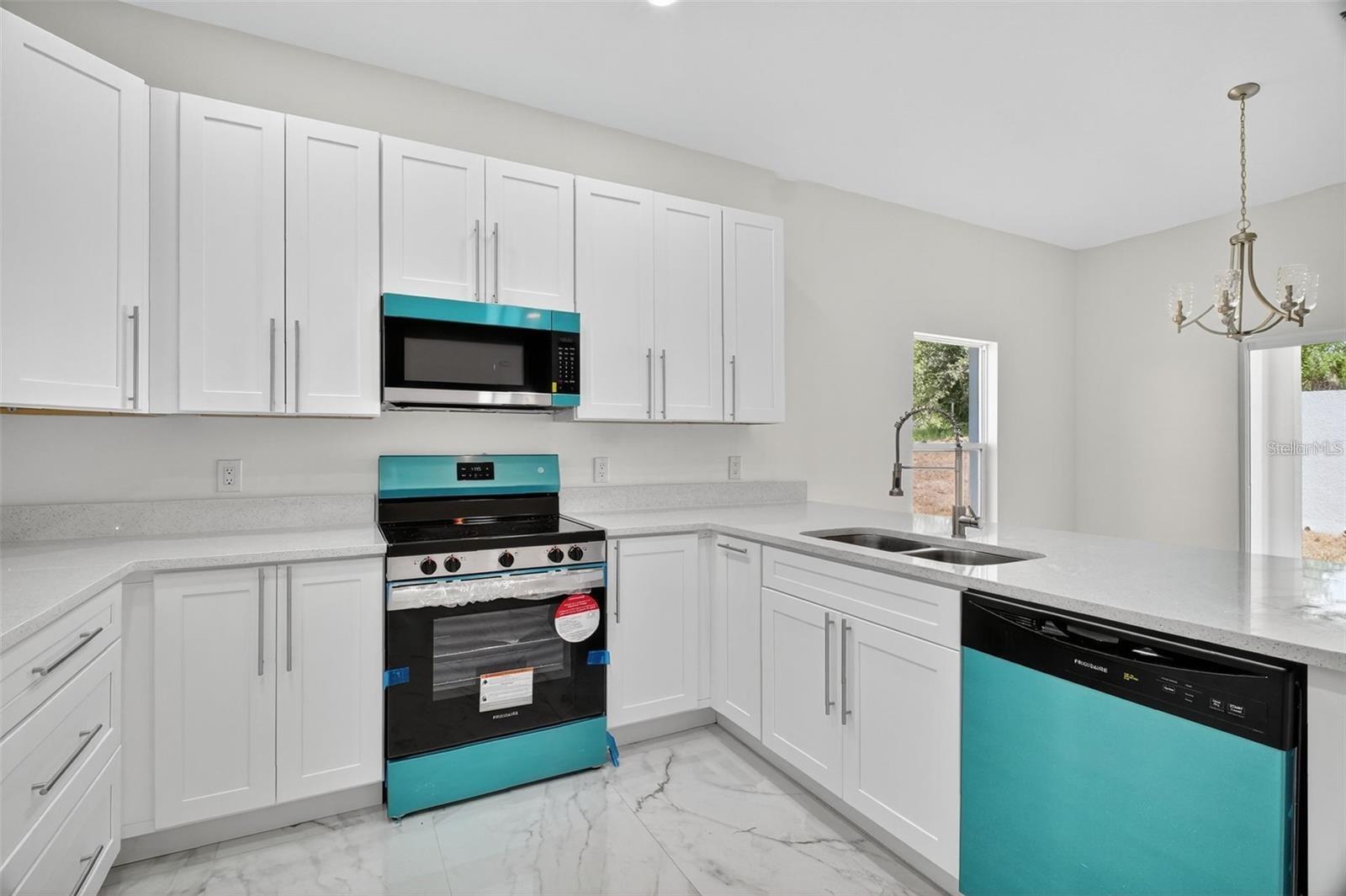 Image 2 of 17 For 89 Fariway Circle