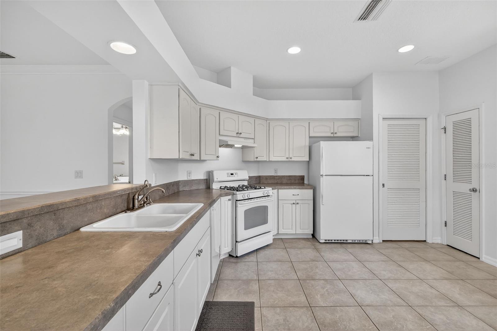 Image 13 of 40 For 27106 Greenfly Orchid Lane