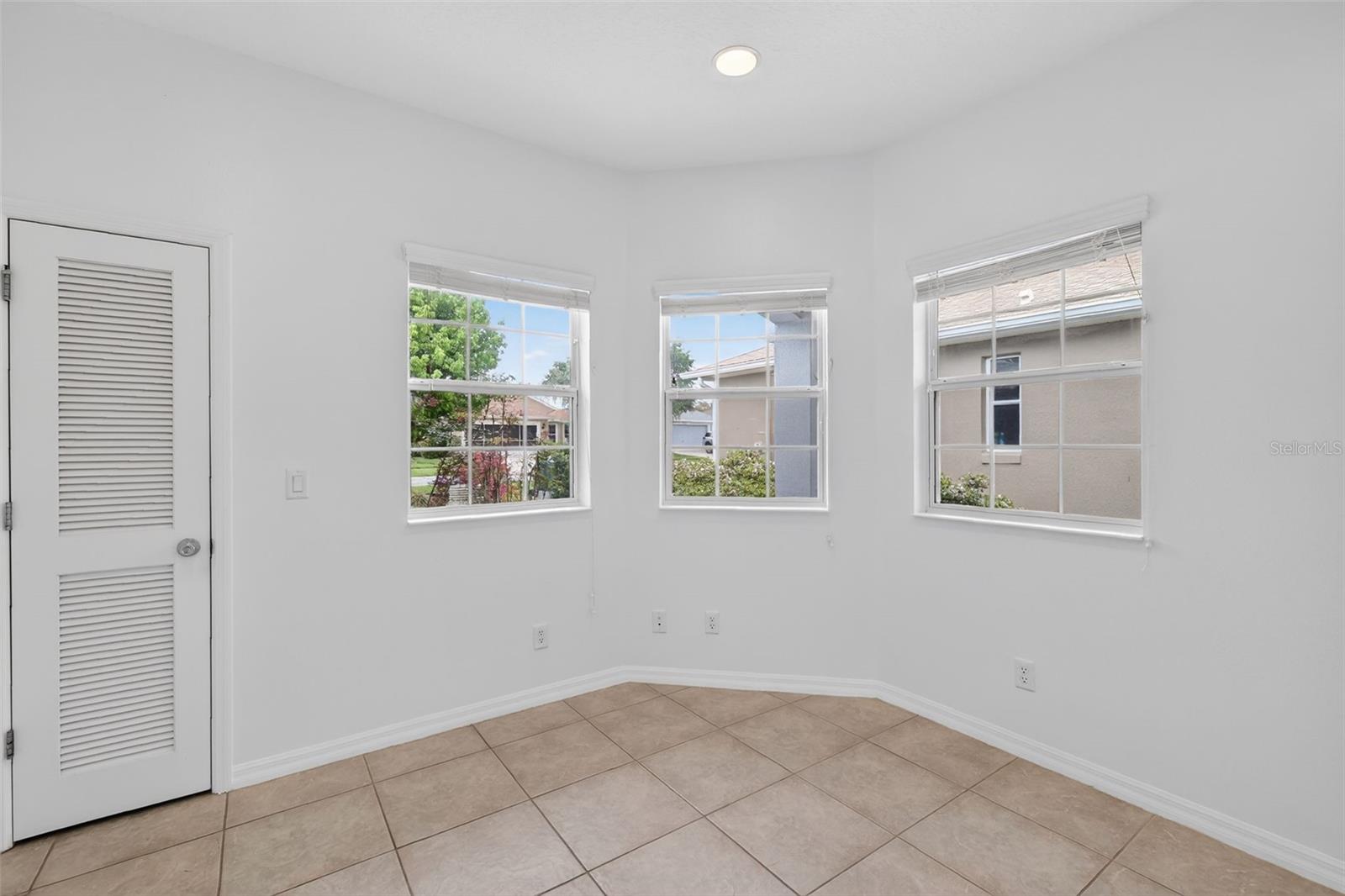 Image 14 of 40 For 27106 Greenfly Orchid Lane