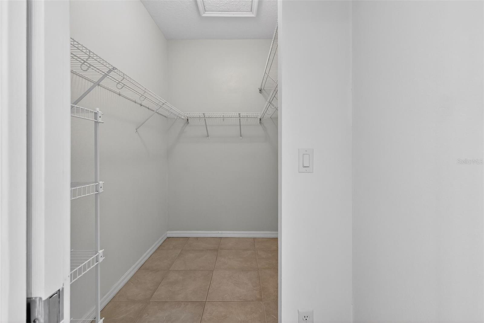 Image 21 of 40 For 27106 Greenfly Orchid Lane