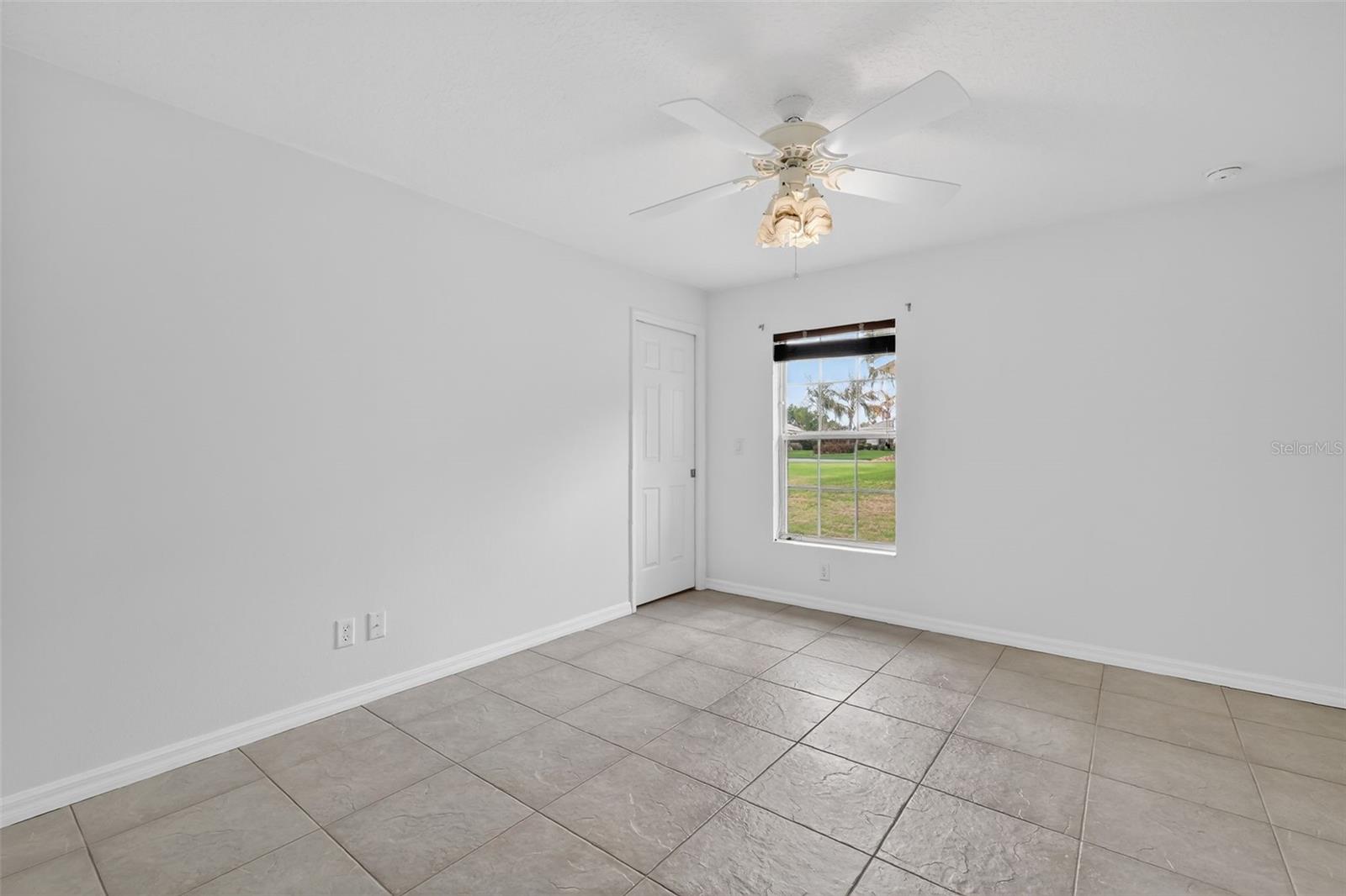 Image 22 of 40 For 27106 Greenfly Orchid Lane