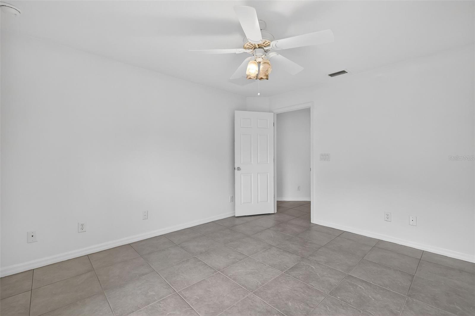 Image 23 of 40 For 27106 Greenfly Orchid Lane