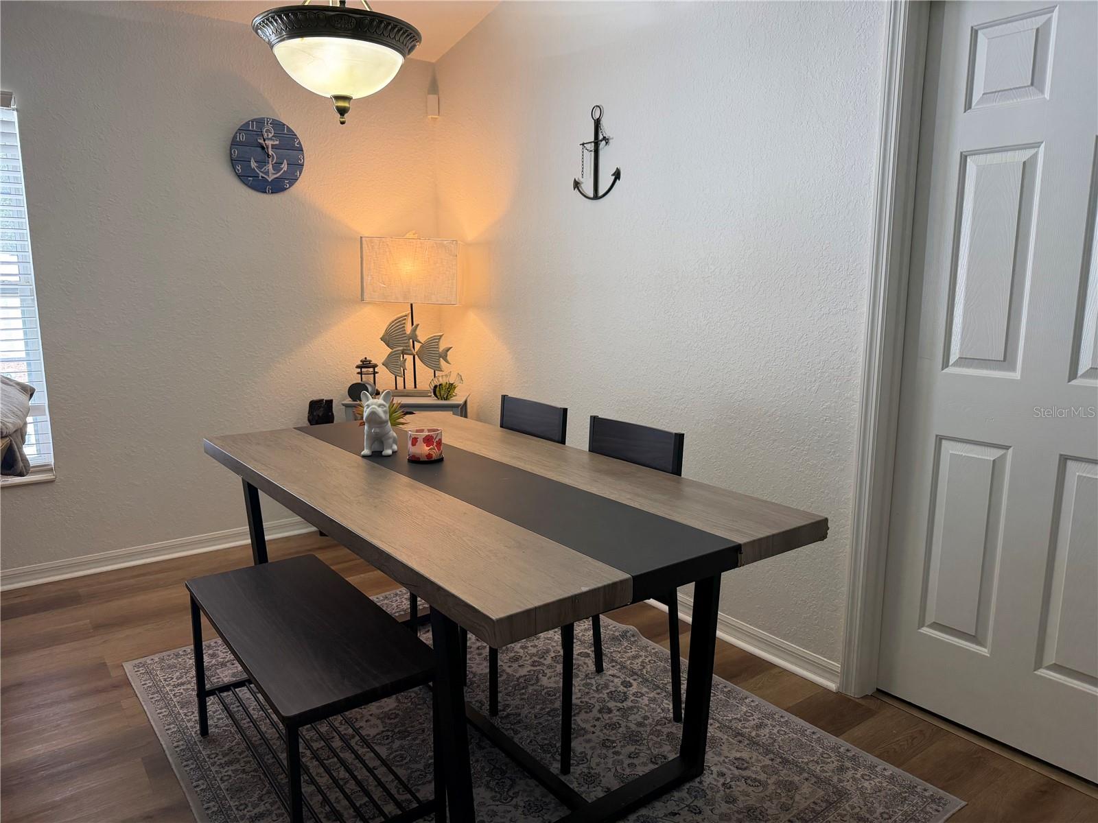 Image 10 of 29 For 16105 89 Court