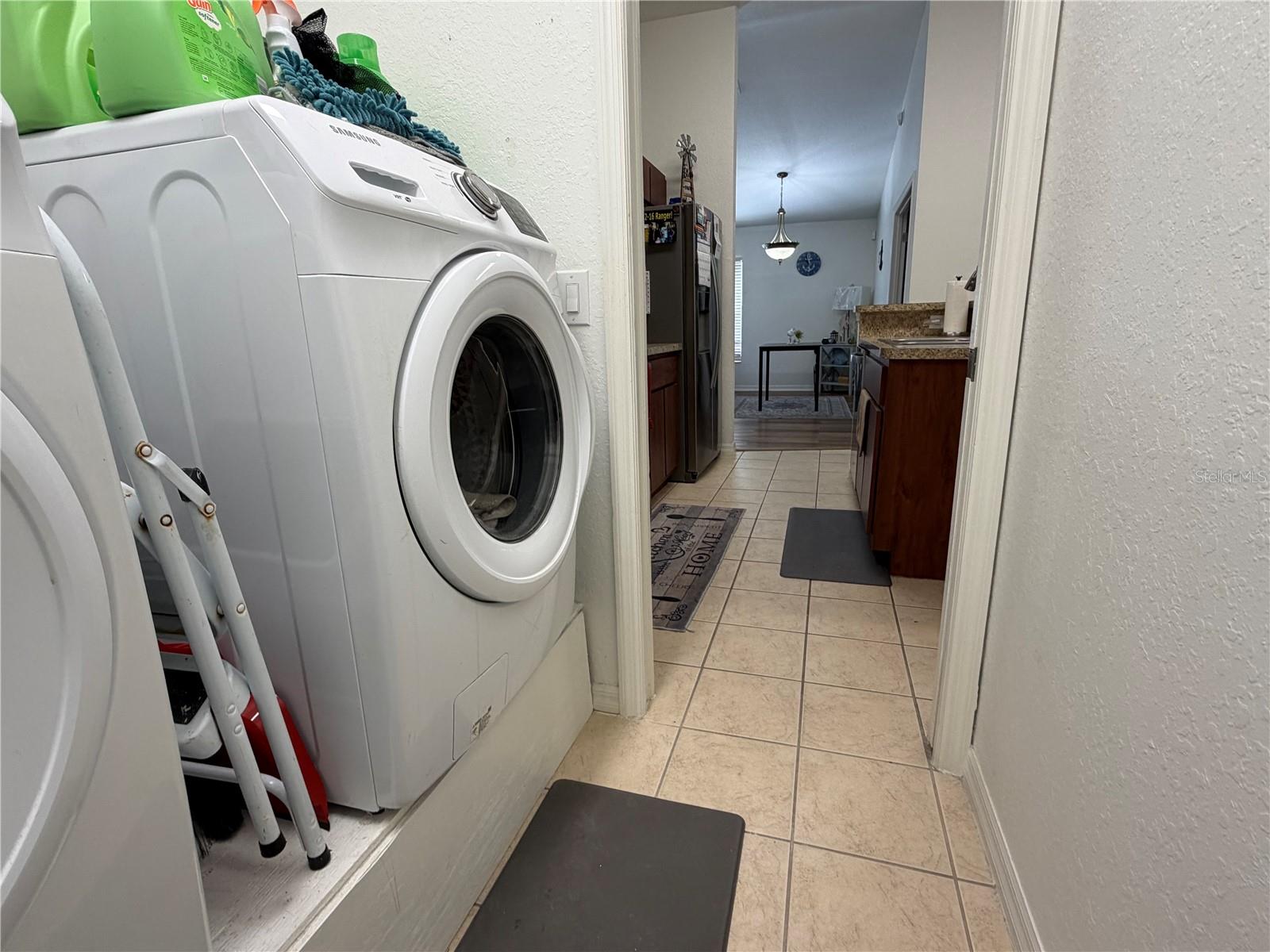 Image 24 of 29 For 16105 89 Court