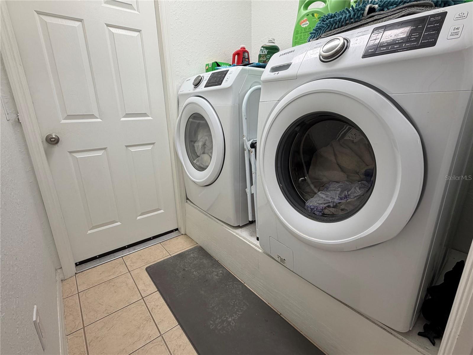 Image 25 of 29 For 16105 89 Court