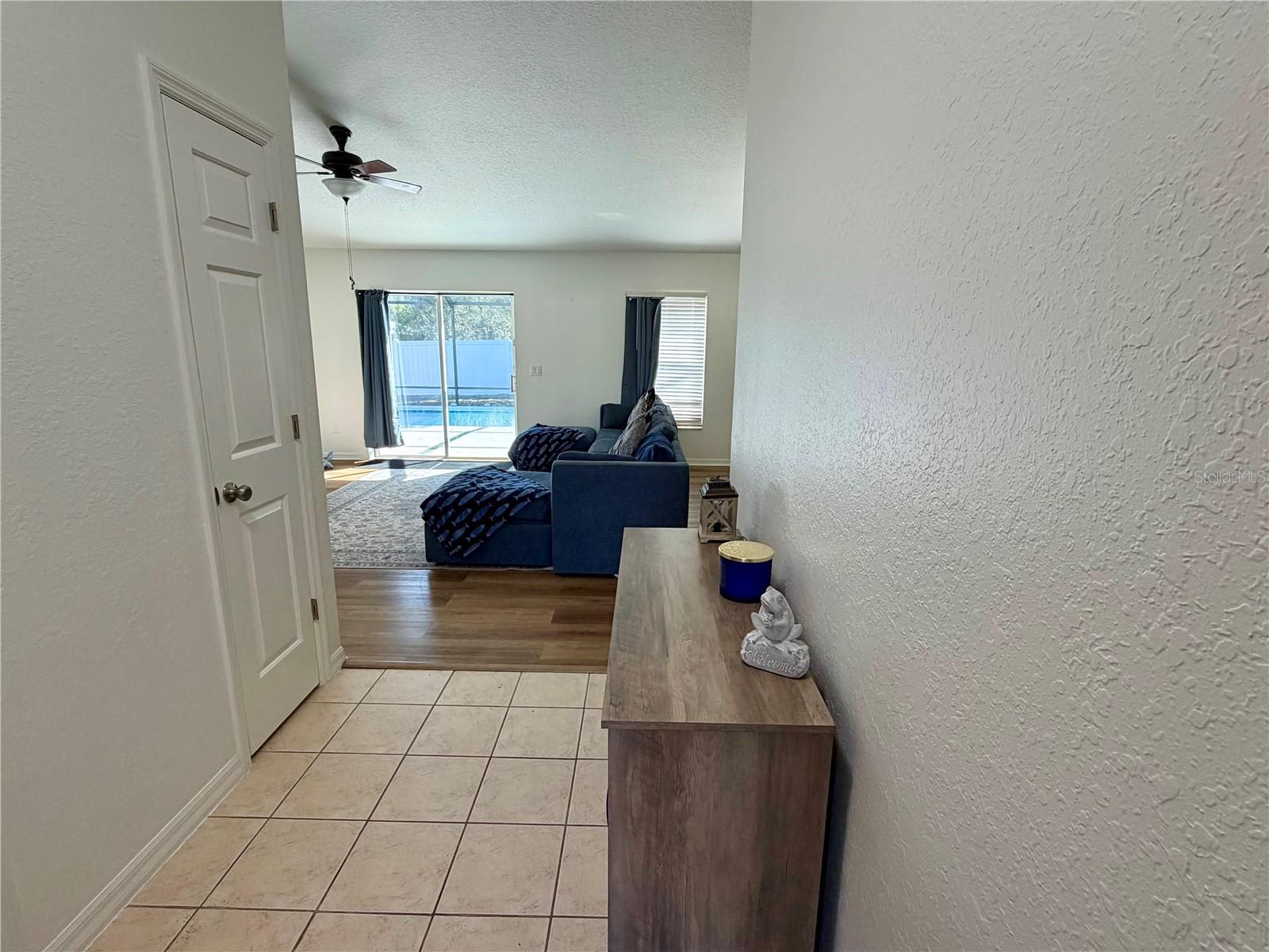 Image 5 of 29 For 16105 89 Court