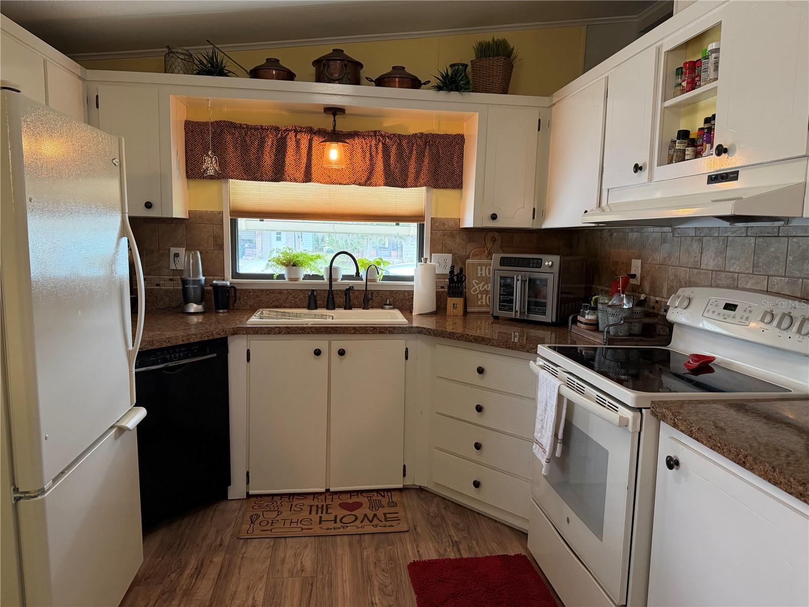 Image 3 of 17 For 111 Winterberry Avenue