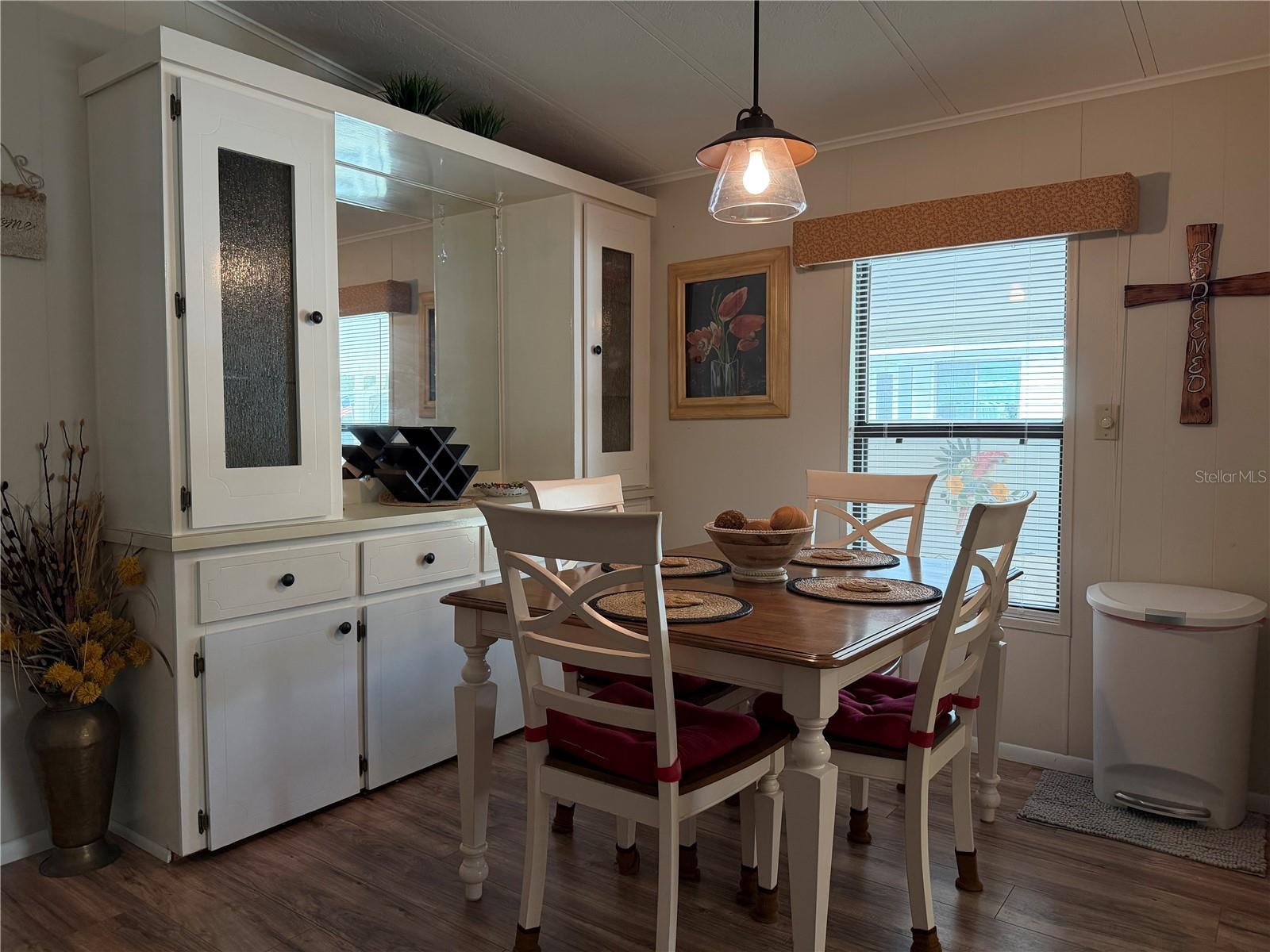 Image 5 of 17 For 111 Winterberry Avenue