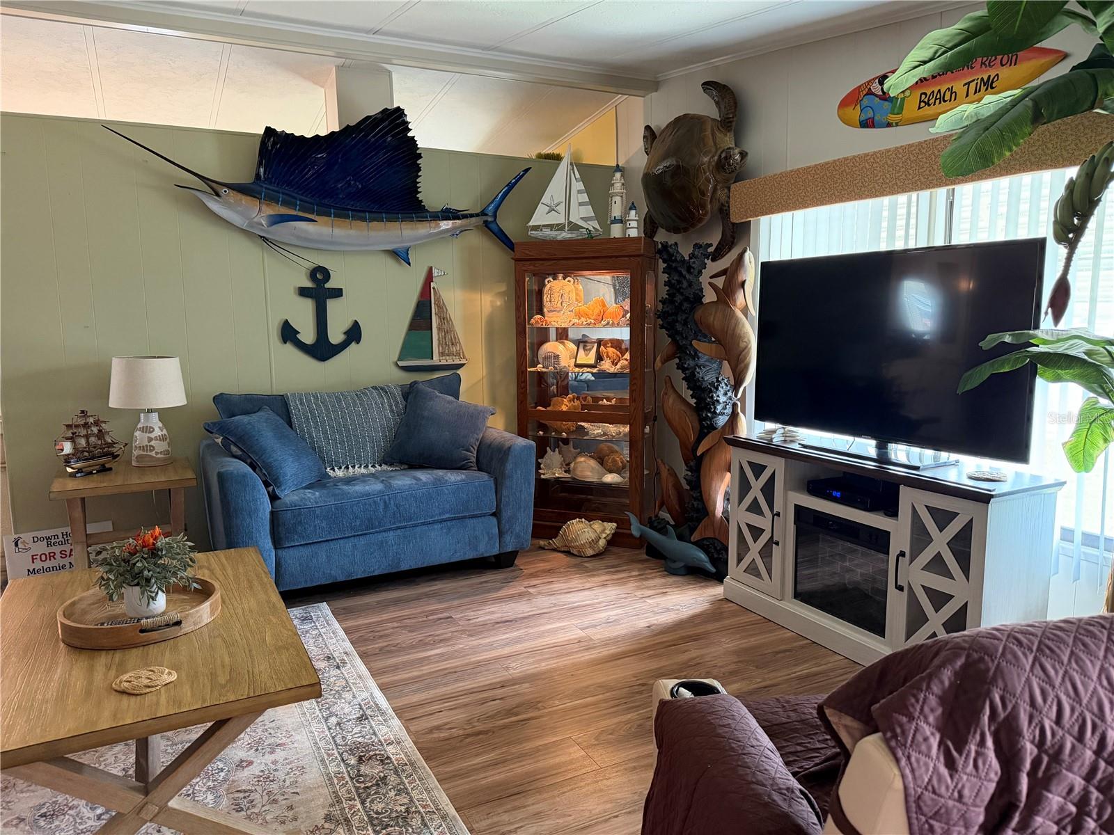 Image 6 of 17 For 111 Winterberry Avenue