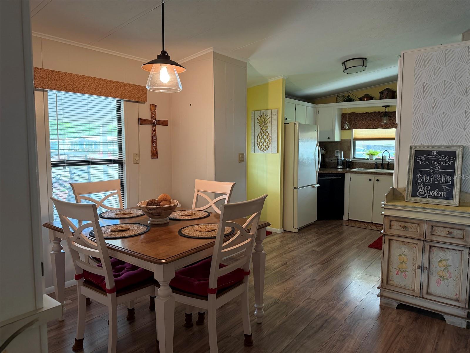 Image 9 of 17 For 111 Winterberry Avenue