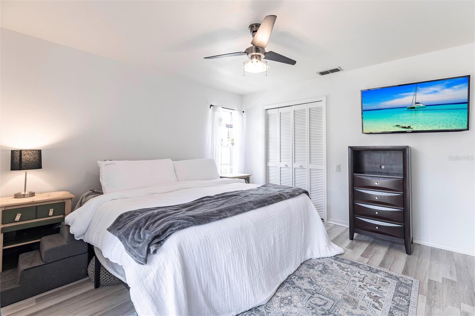 Image 14 of 30 For 13141 Whitehaven Lane 192