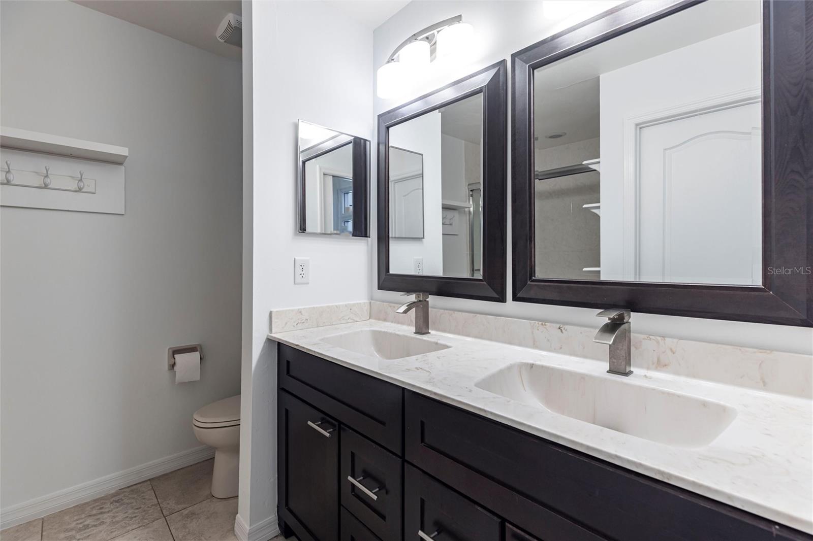 Image 23 of 30 For 13141 Whitehaven Lane 192