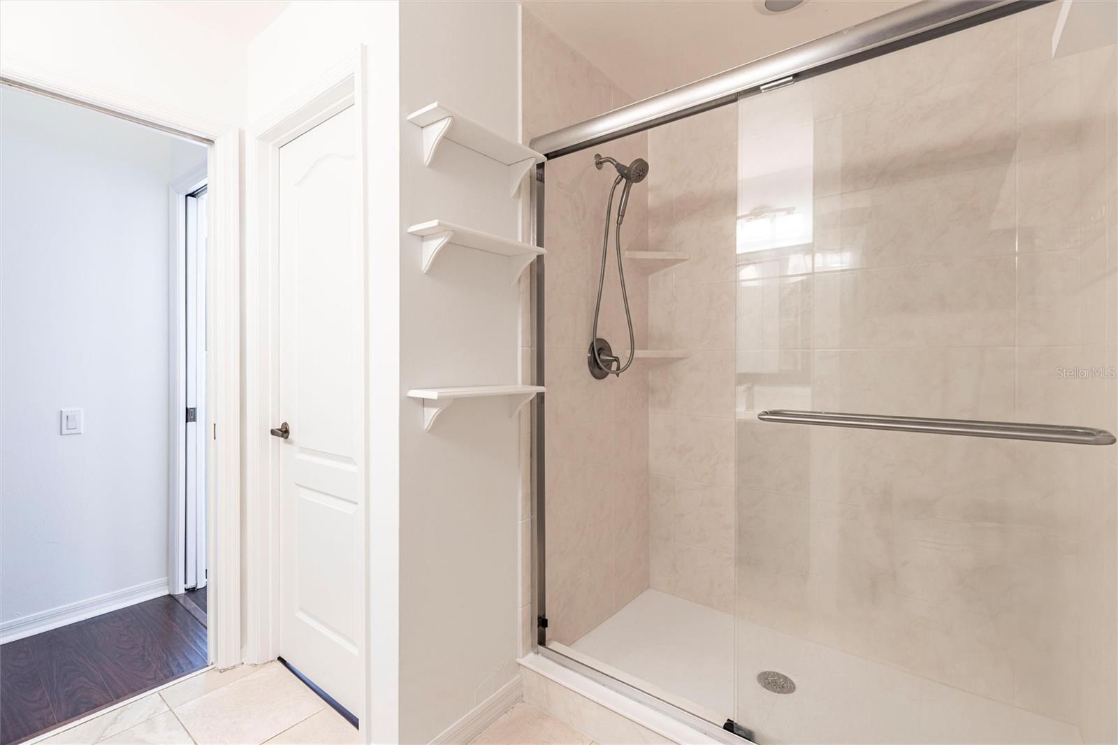 Image 24 of 30 For 13141 Whitehaven Lane 192