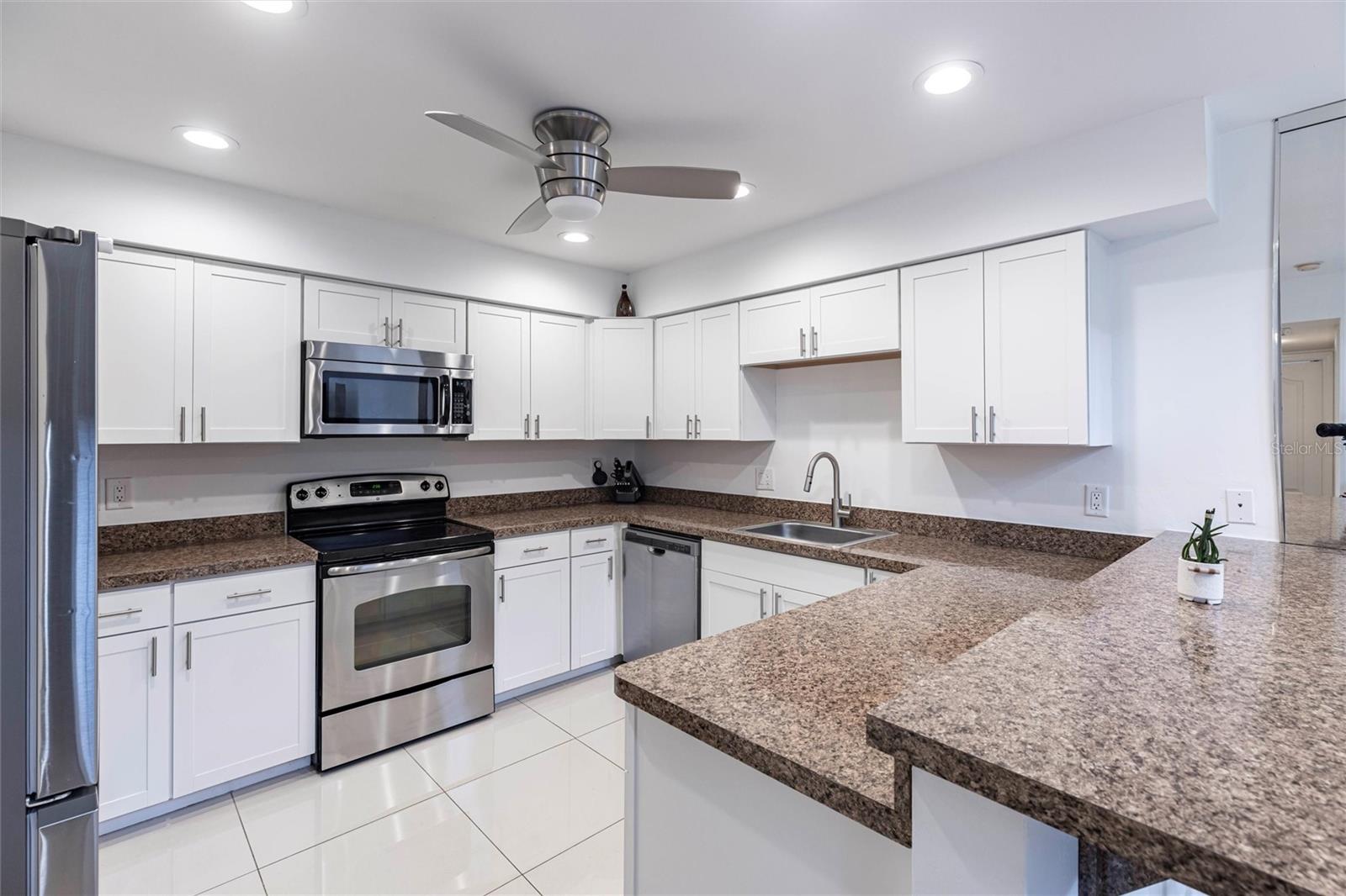 Image 7 of 30 For 13141 Whitehaven Lane 192