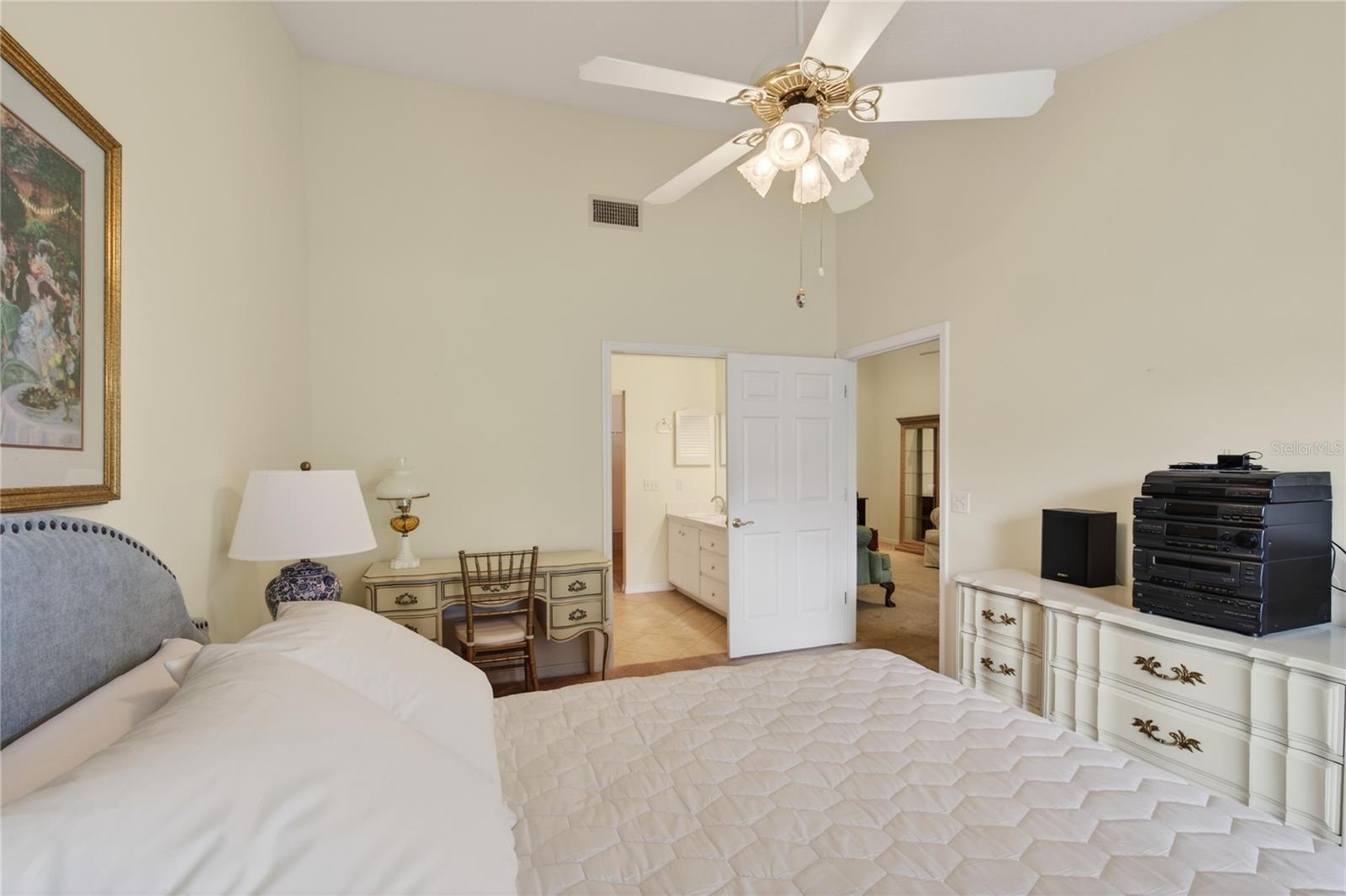 Image 18 of 44 For 240 Juniper Streets