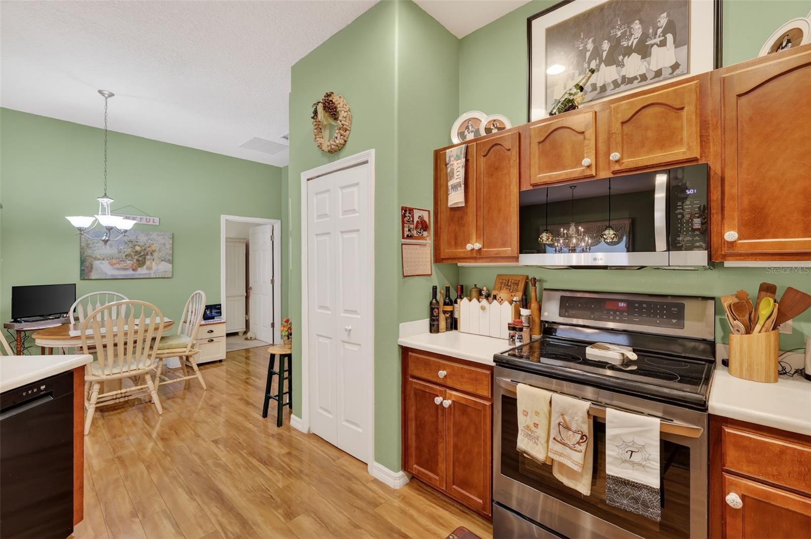 Image 12 of 37 For 4908 Cypress Head Court