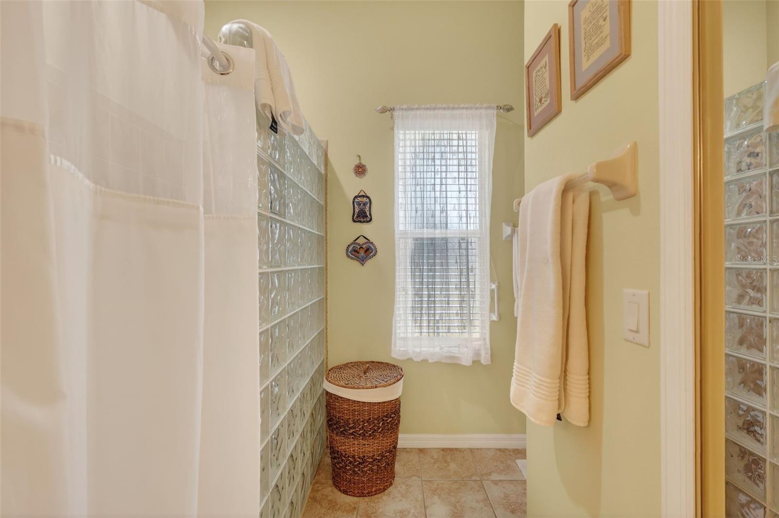 Image 18 of 37 For 4908 Cypress Head Court