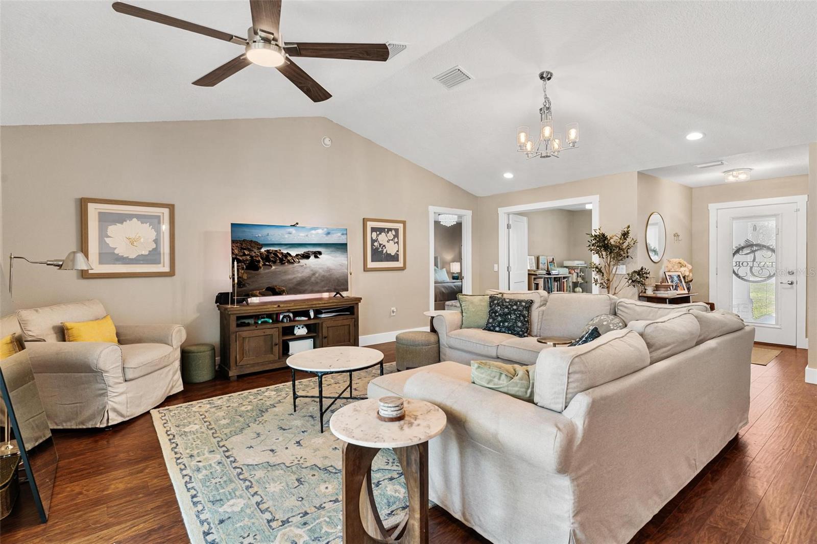 Image 17 of 40 For 206 Shannon Lane