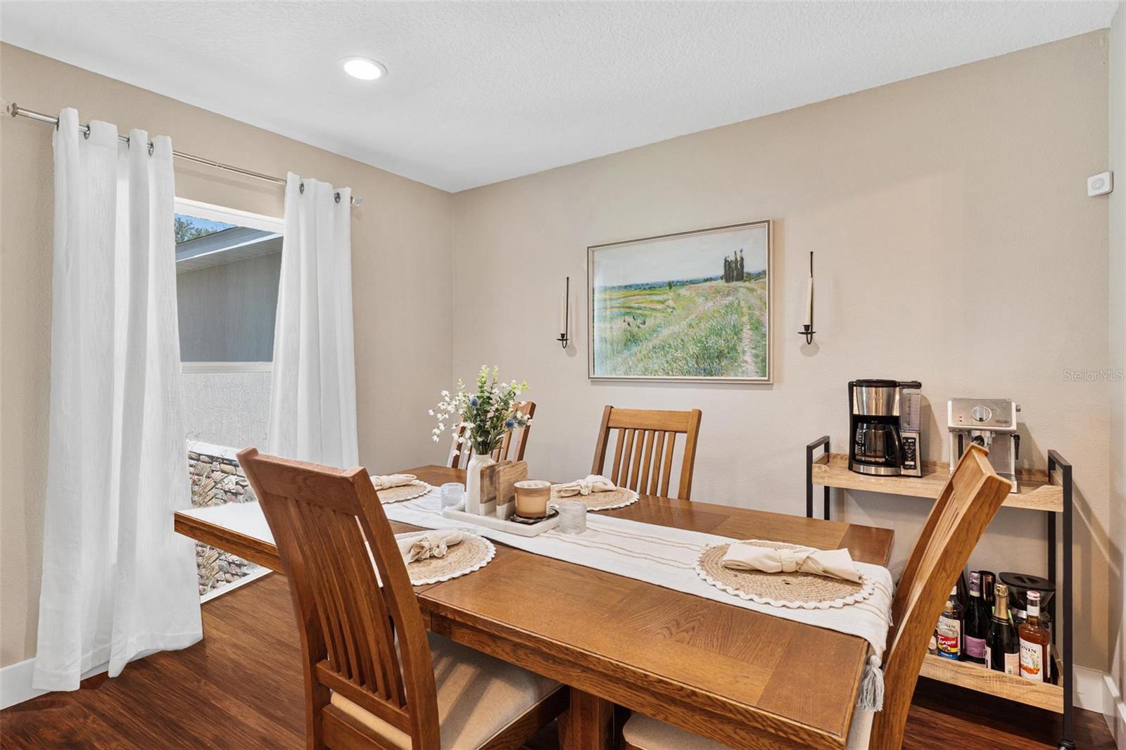 Image 4 of 40 For 206 Shannon Lane