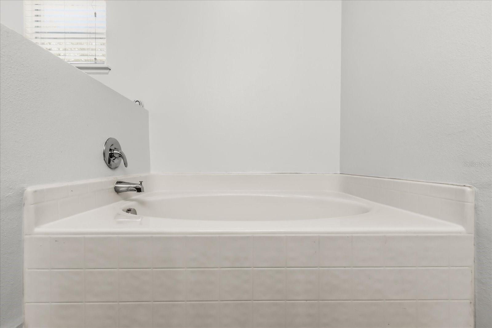 Image 20 of 37 For 1500 Daybreak Drive