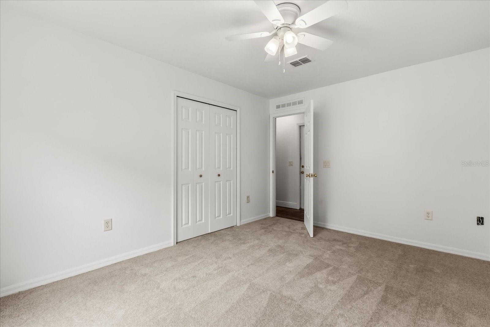 Image 24 of 37 For 1500 Daybreak Drive