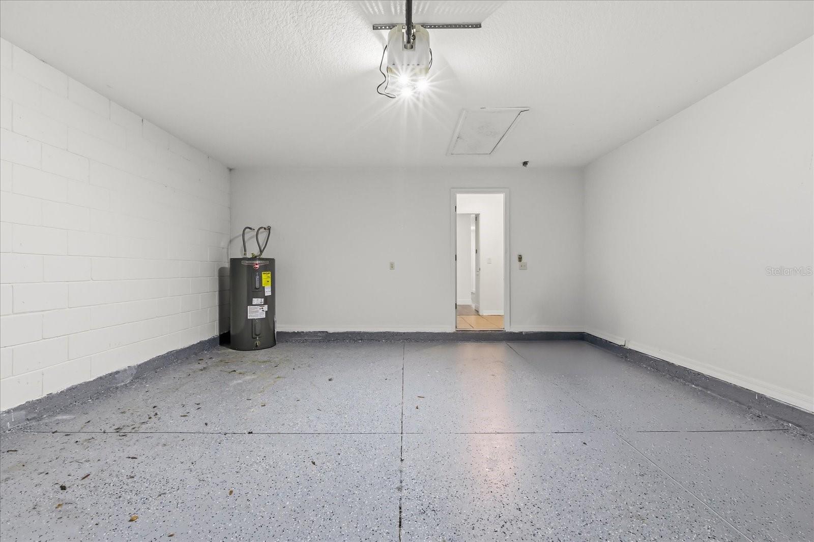 Image 31 of 37 For 1500 Daybreak Drive