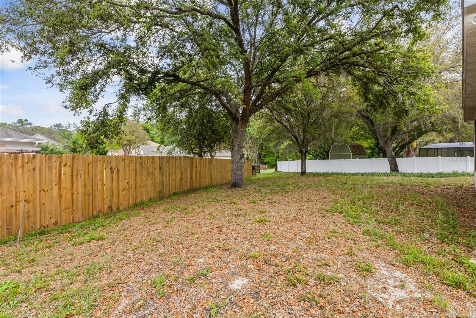 Image 33 of 37 For 1500 Daybreak Drive