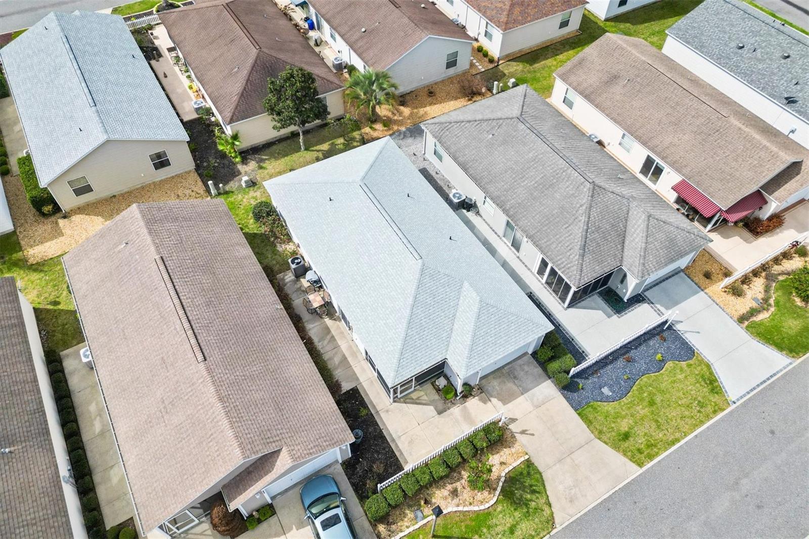 Listing photo id 28 for 2558 Carrington Court