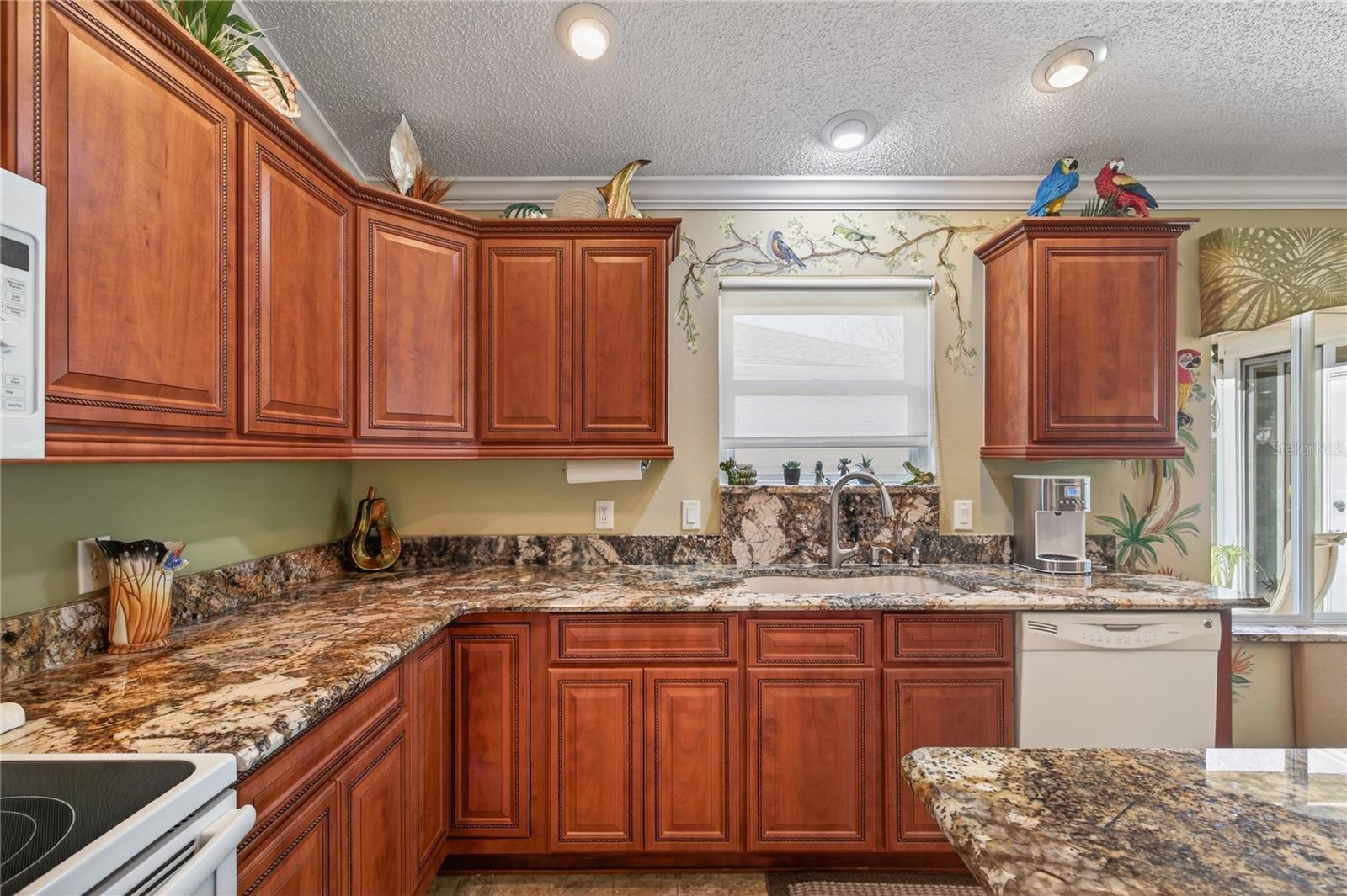 Image 16 of 55 For 1116 Elizabeth Court